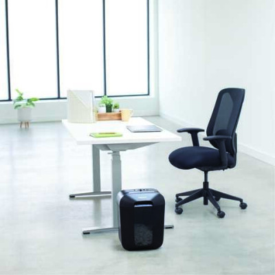 Знищувач Fellowes LX45, 8 аркушів, фрагменти 4х37 мм, кошик 17 літрів f.U4400501